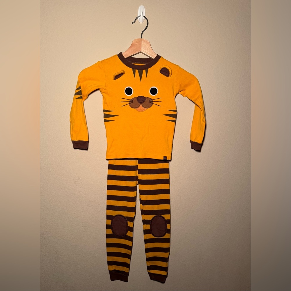 Vaenait baby 4-5T orange and brown tiger pajamas